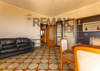 Sala da pranzo - Apartment Via Guicciardini
 
39, Mottola - photo 3