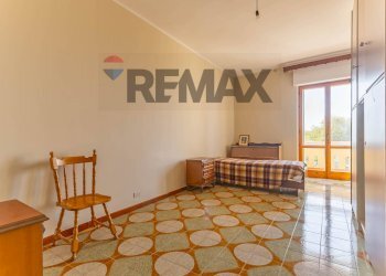 Camera / camera da letto - Apartment Via Guicciardini
 
39, Mottola - photo 17