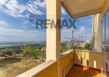 Balcone - Apartment Via Guicciardini
 
39, Mottola - photo 21