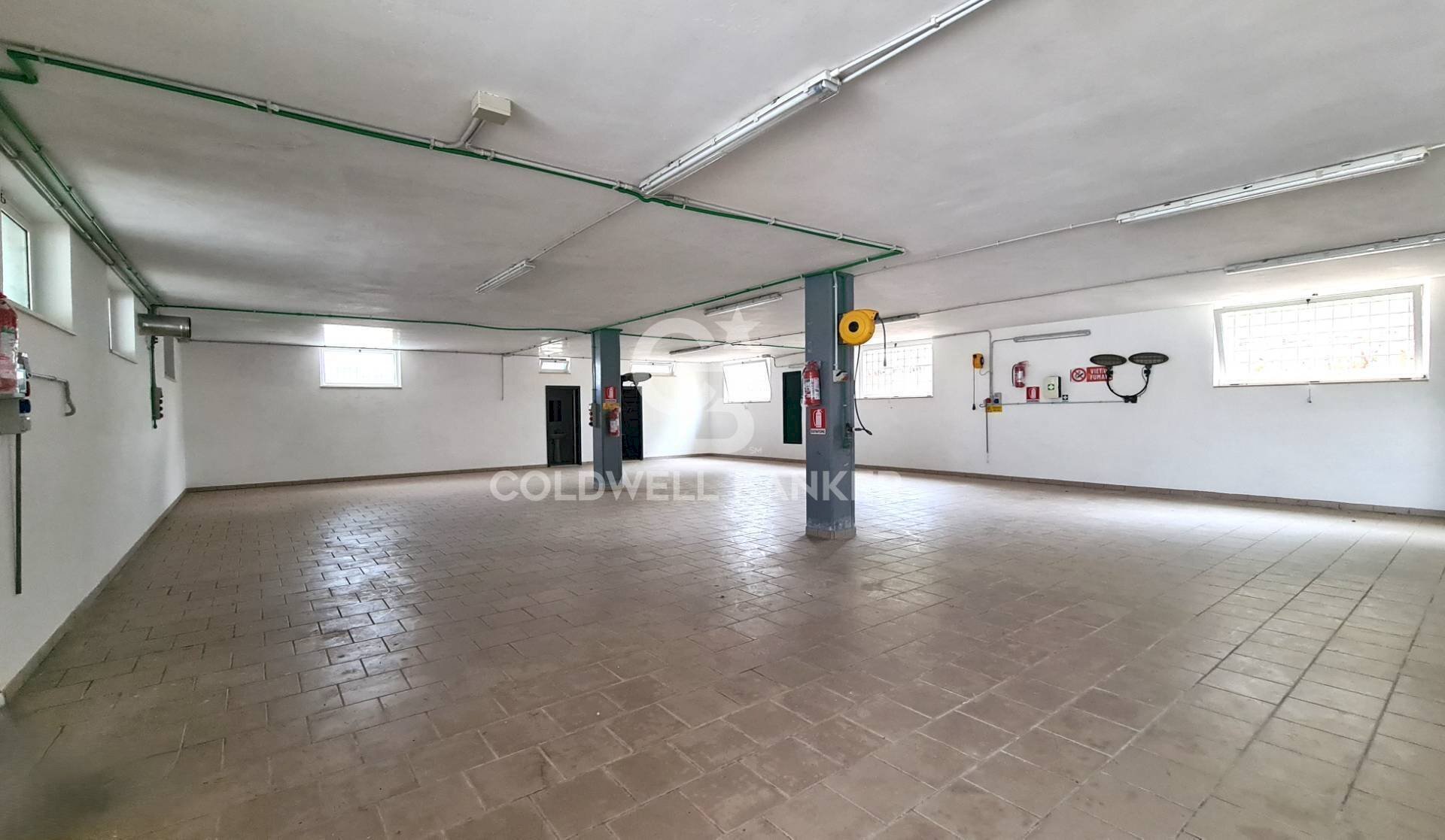 Foto 3 - Capannone Via ostuni
 
170, Martina Franca - foto 3