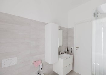 Foto 23 - Four-room apartment via carlo poma
 
4, Varese - photo 23
