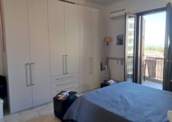 Camera da letto - Appartamento via Ugo De Carolis, 21, Taranto - foto 8