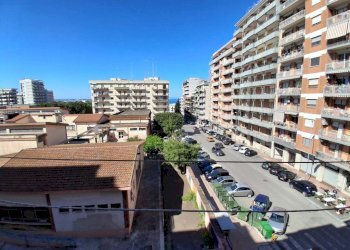 Vista - Appartamento via Ugo De Carolis, 21, Taranto - foto 13