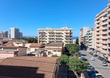 Vista - Appartamento via Ugo De Carolis, 21, Taranto - foto 15