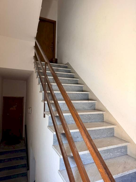 Interno palazzo - Appartamento via Camillo Benso di Cavour, 1, Marchirolo - foto 3