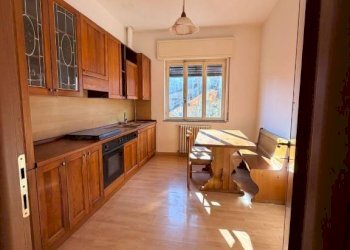 Cucina - Appartamento via Camillo Benso di Cavour, 1, Marchirolo - foto 5