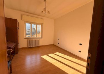 Camera da letto - Appartamento via Camillo Benso di Cavour, 1, Marchirolo - foto 8
