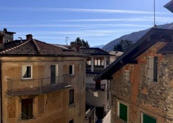 Vista - Appartamento via Camillo Benso di Cavour, 1, Marchirolo - foto 11