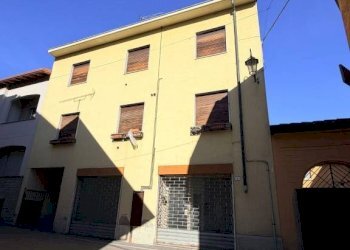 Facciata - Appartamento via Camillo Benso di Cavour, 1, Marchirolo - foto 12