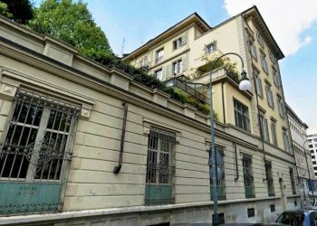 Facciata - Two-room apartment via Confienza, 14, Torino (neighborhood Centro) - photo 3