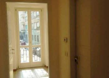 Interno appartamento - Two-room apartment via San Donato, 54, Torino (neighborhood San Donato) - photo 12