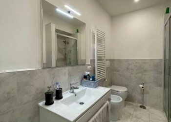 Bagno - Two-room apartment via San Donato, 54, Torino (neighborhood San Donato) - photo 30