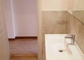 Bagno - Two-room apartment via San Donato, 54, Torino (neighborhood San Donato) - photo 42