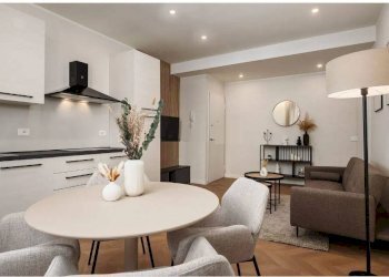 Salone - Two-room apartment via San Quintino, 11, Torino (neighborhood Centro) - photo 3