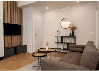 Salone - Two-room apartment via San Quintino, 11, Torino (neighborhood Centro) - photo 8