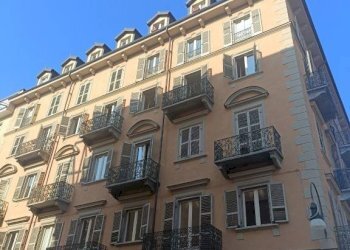 Facciata - Three-room apartment via Giuseppe Grassi, 9, Torino (neighborhood Cit Turin) - photo 2