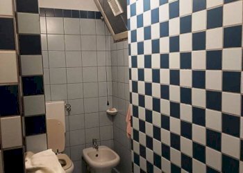 Bagno - Four-room apartment via Pietro Palmieri, 48, Torino (neighborhood Cit Turin) - photo 36