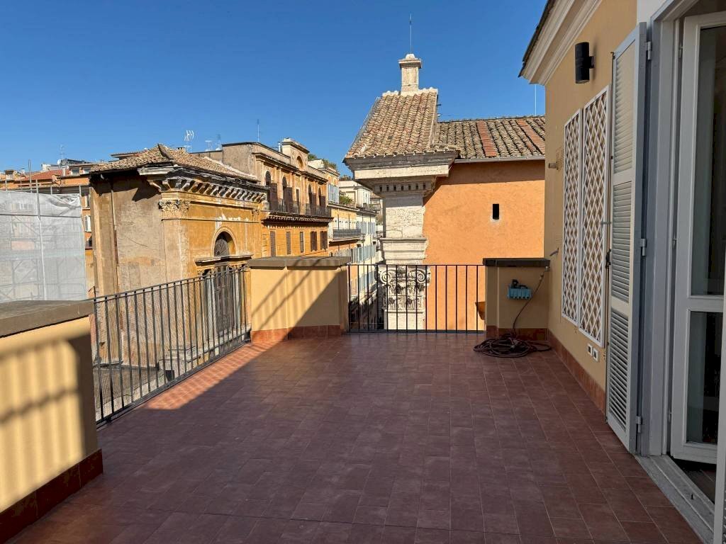 Terrazzo - Attic via del Corso, 47, Roma (neighborhood Centro Storico) - photo 3