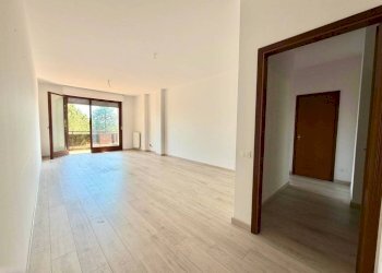 Soggiorno - Trilocale via Emilio Salgari, Genova (zona Pegli) - foto 5