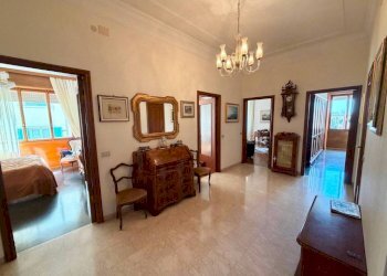 Ingresso - Appartamento via Teodoro II di Monferrato, Genova (zona Pegli) - foto 3