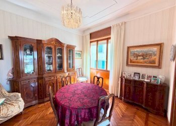 Salone - Appartamento via Teodoro II di Monferrato, Genova (zona Pegli) - foto 4