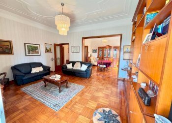 Salone - Appartamento via Teodoro II di Monferrato, Genova (zona Pegli) - foto 5