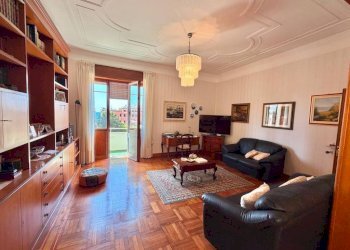 Salone - Appartamento via Teodoro II di Monferrato, Genova (zona Pegli) - foto 6