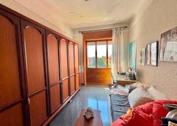 Camera da letto - Appartamento via Teodoro II di Monferrato, Genova (zona Pegli) - foto 10