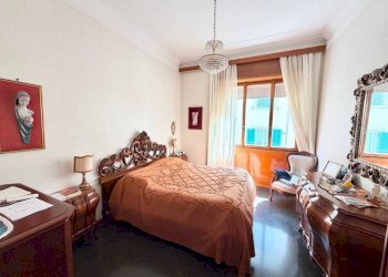 Camera da letto - Appartamento via Teodoro II di Monferrato, Genova (zona Pegli) - foto 12