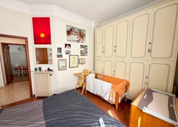 Camera da letto - Appartamento via Teodoro II di Monferrato, Genova (zona Pegli) - foto 16