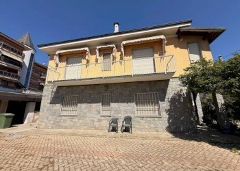 Facciata - Villa via Orbassano, 9, Carmagnola - foto 5
