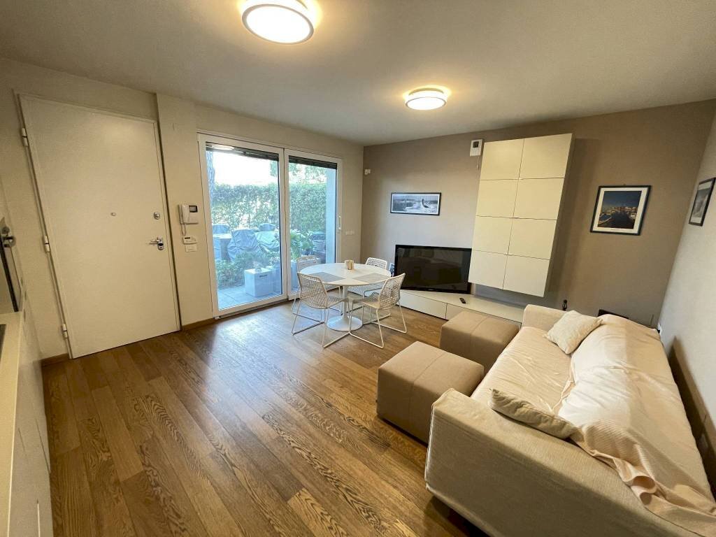 Salone - Quadrilocale viale delle Palme, 64, Ravenna (zona Porto Corsini) - foto 3