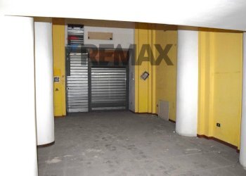 Stanza vuota - Ufficio VIA Piazza Nicola Amore
 
14, Napoli - foto 6