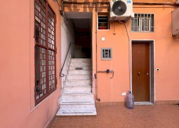 Scale - Two-room apartment Napoli - photo 4