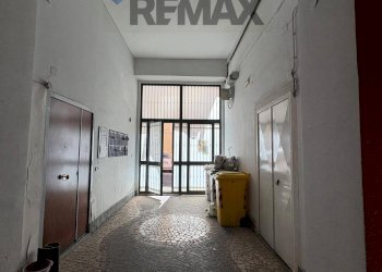 Ricezione / Lobby - Two-room apartment Napoli - photo 10