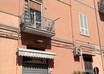 Edificio all\'aperto - Two-room apartment Napoli - photo 22