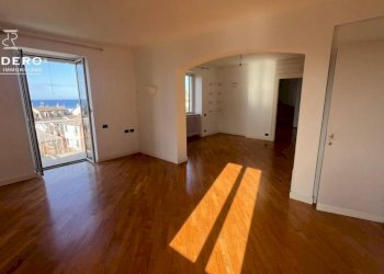 Cucina - Appartamento piazza Antonio Pittaluga, Genova (zona Nervi) - foto 1