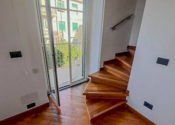 Scala - Appartamento piazza Antonio Pittaluga, Genova (zona Nervi) - foto 8