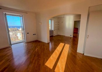 Salone - Appartamento piazza Antonio Pittaluga, Genova (zona Nervi) - foto 26