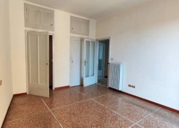 Camera da letto - Quadrilocale Bologna (zona Marconi) - foto 8