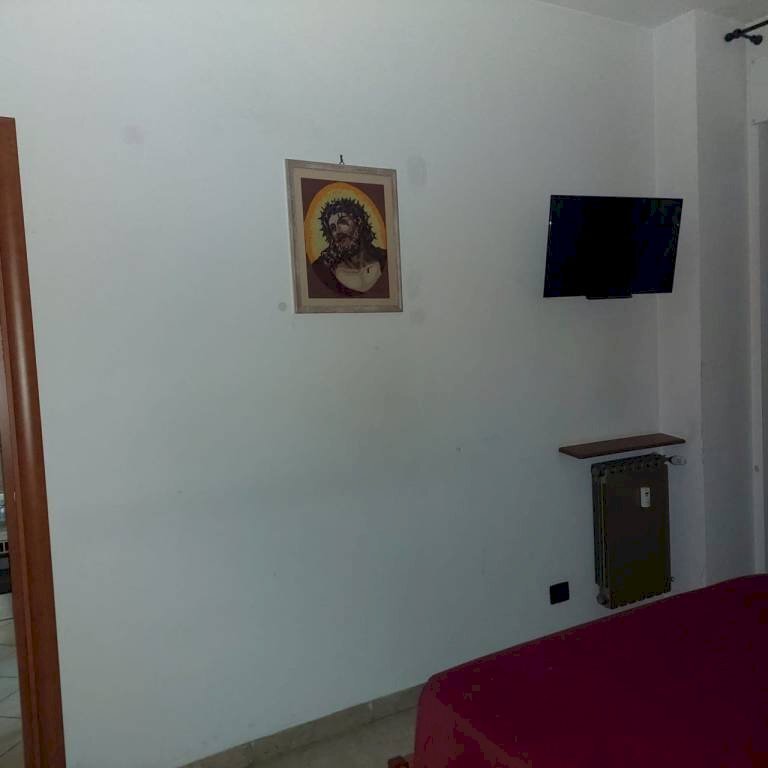 Camera da letto - Two-room apartment corso Giacomo Matteotti, Alba - photo 2