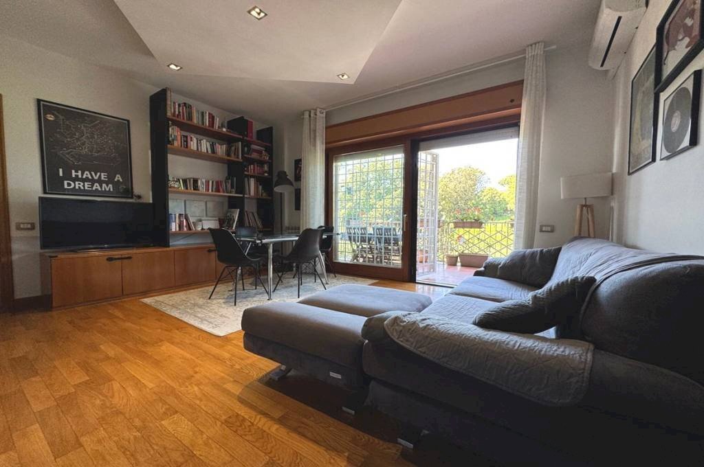 Soggiorno - Two-room apartment via Giannetto Valli, Roma - photo 3