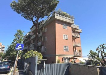 Facciata - Two-room apartment via Giannetto Valli, Roma - photo 32