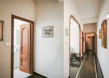 Corridoio - Appartamento via Tortosa, Genova (zona Marassi) - foto 16