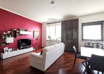 Salone - Quadrilocale via Stefano Clemente, 8, Torino (zona San Donato) - foto 1