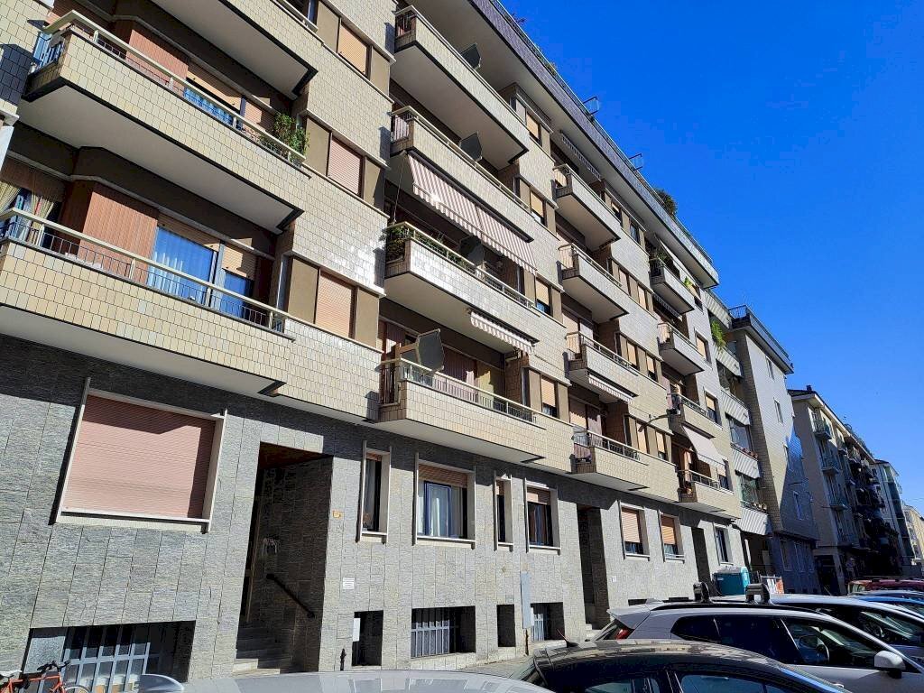 Facciata - Three-room apartment via Lorenzo Bertano, 3, Cuneo (neighborhood Centro) - photo 2
