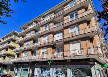 Facciata - Trilocale via Antonio Bassignano, 67, Cuneo (zona Centro) - foto 2