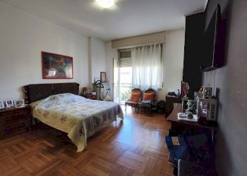Camera da letto - Trilocale via Antonio Bassignano, 67, Cuneo (zona Centro) - foto 10