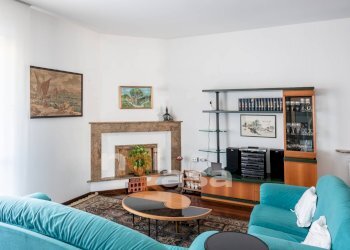 Foto 1 - Quadrilocale VIA MAMELI
 
4, Magnago - foto 1