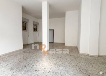 Foto 4 - Commercial Premises via Genova
 
28, Busto Arsizio - photo 4